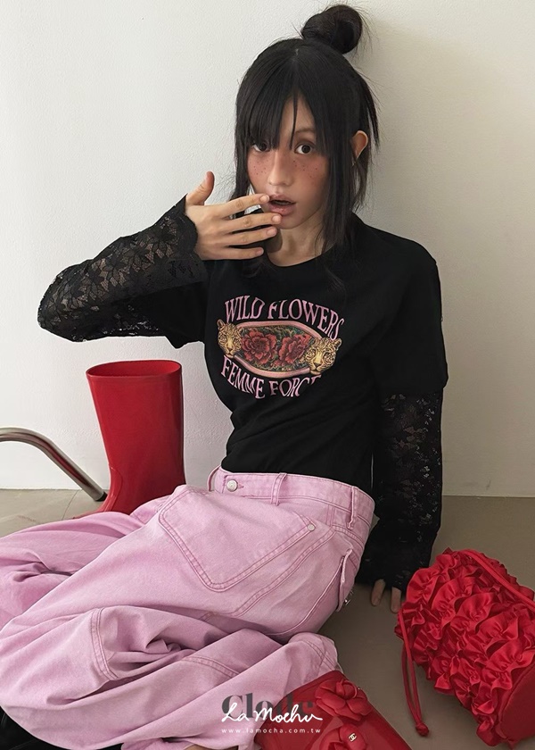 蕾絲花拼接上衣